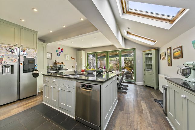 27, Haverfield Gardens, Surrey photo 4