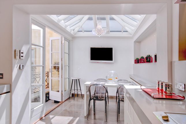 Terraced house for sale in Montagu Square, Marylebone