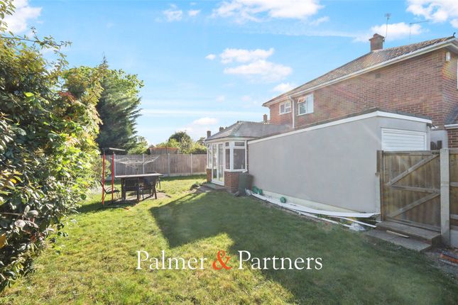 16, St. Johns Close, St. Johns, Essex photo 4