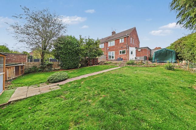 70, Curbar Curve, Chesterfield photo 4