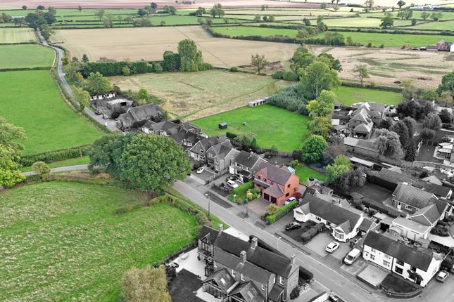28, Atterton Lane, Atherstone photo 3