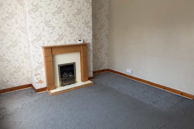 12, Warrington photo 2