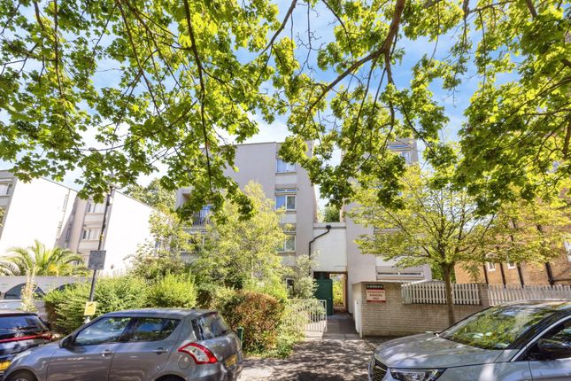 196, Cedars Road, London photo 4