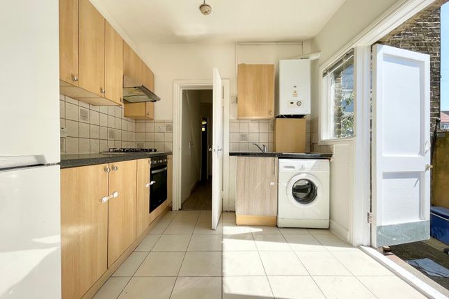 Flat A Shelbourne Road, Haringey photo 2