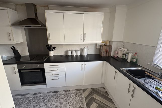 20 Langtree Close, Bransholme, Hull photo 2