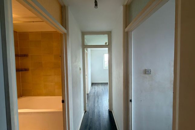 Flat 8 Keats House, Porchester Mead, Beckenham, Kent, BR3 1TD photo 2