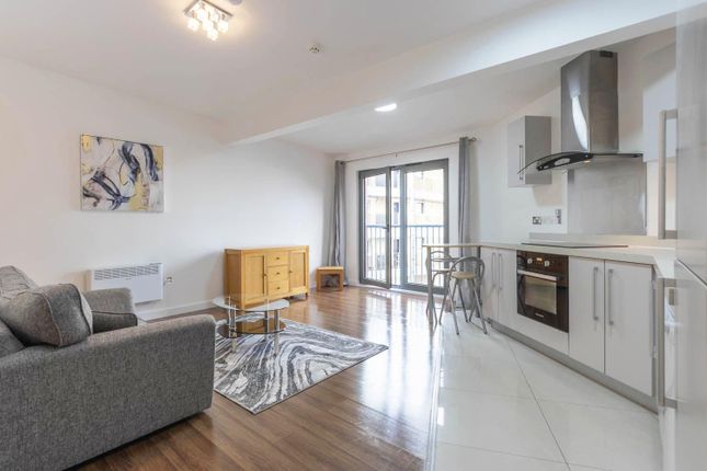 Studio flat on Kenyon Forge, Birmingham, £900/mo