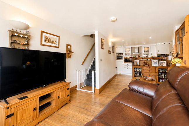 Unit 1, Myrtle House, Lees Road, Brabourne photo 3