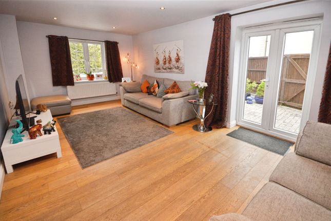 128, Cambridge Road, Hertfordshire photo 2