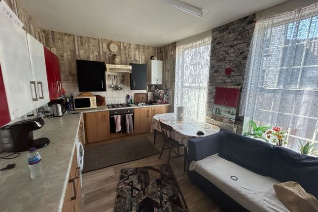 8a, Emery Lane, Boston photo 3