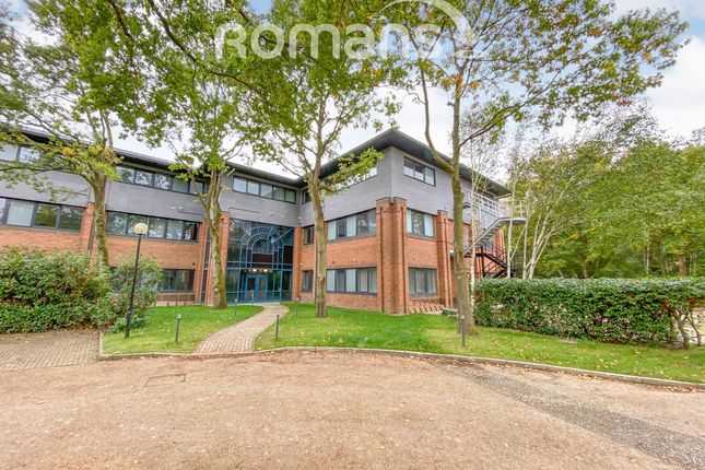 Flat 8, Fleet House, Barley Way, Hampshire photo 5