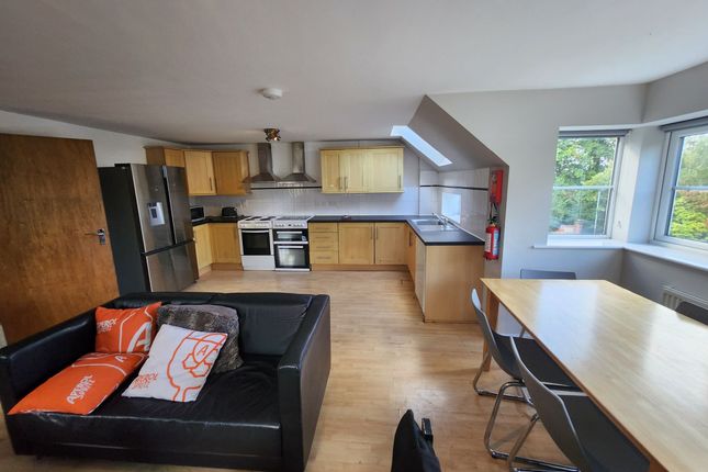 Apt-3,15 Ladybarn Lane, Manchester photo 2