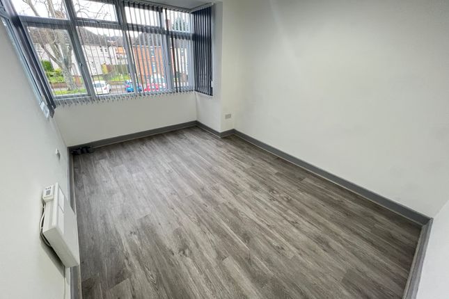499G Flat 1, Saffron Lane, Leicester photo 2