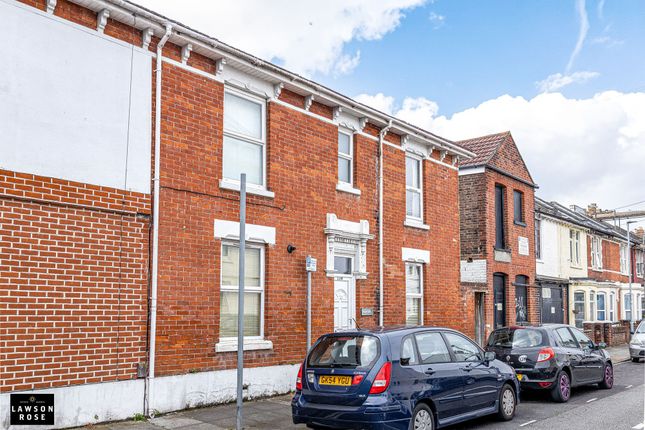 2-bed terraced on 225b Francis Avenue, Southsea, £200,000