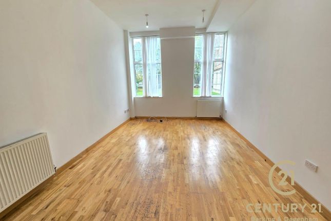 Flat 104, Academy Court 566, Longbridge Road, DAGENHAM photo 2