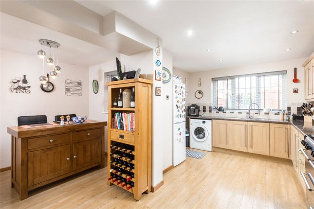 8, Wainers Close, York photo 4