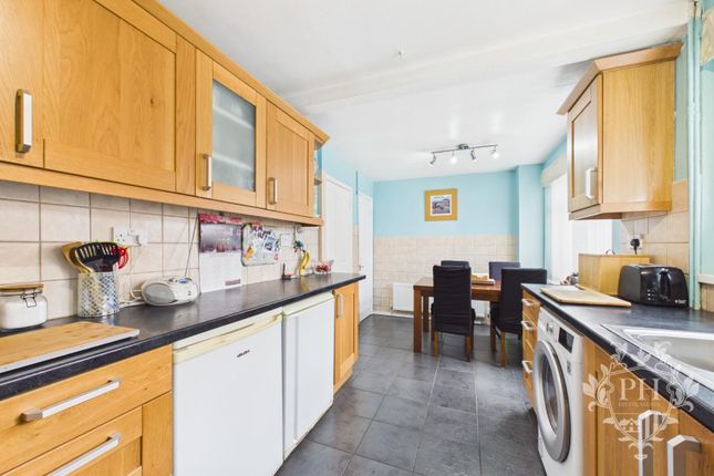 5, Brackenbury Walk, Middlesbrough photo 4