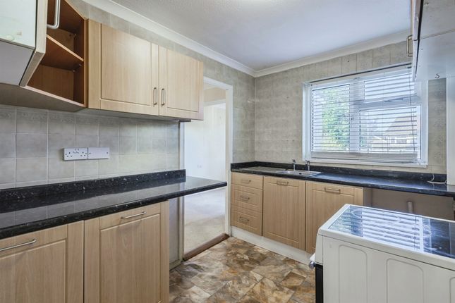 32, Holcombe Drive, Plymouth photo 4