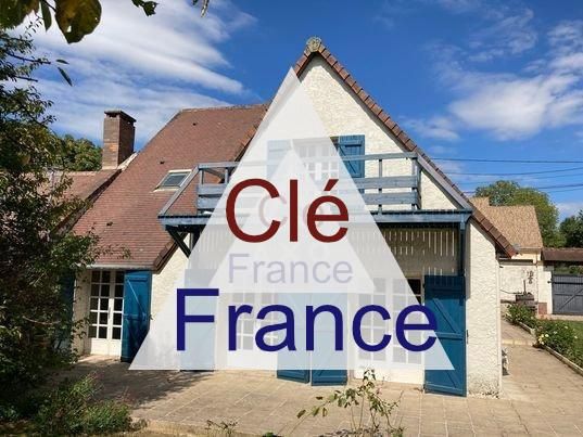 Property for sale in Belhomert-Guehouville, Eure-Et-Loire, 28240, France