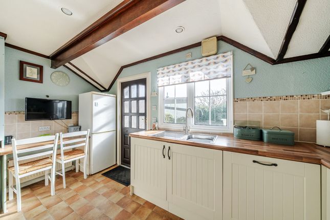 3 Barley Close, Bognor Regis photo 3