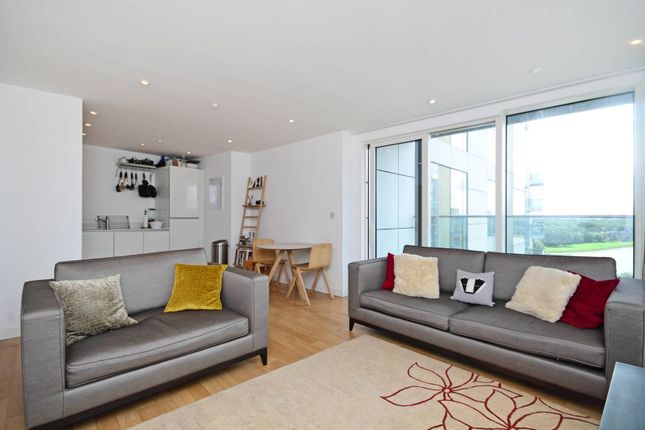 Thumbnail Flat to rent in Woodberry Grove, Stoke Newington, London