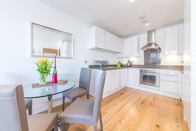 1 Bed Flat To Rent In Centurion Tower 5 Caxton Street North