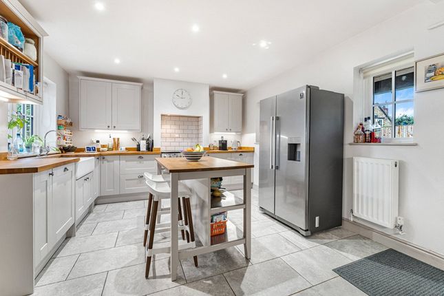 The Lodge, 3, Walnut Close, Banbury photo 4
