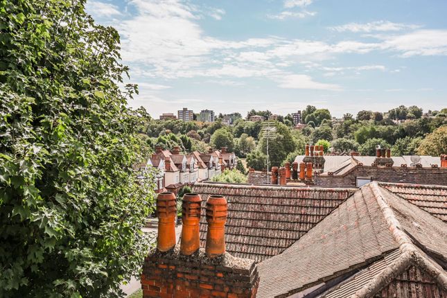 Stanhope Road, N6, Highgate photo 2