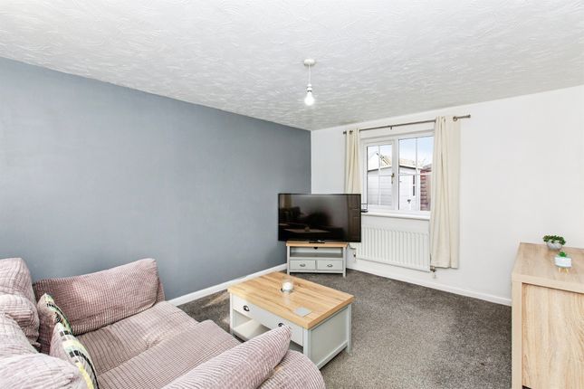 22, Chaffinch Walk, Cambridge photo 3