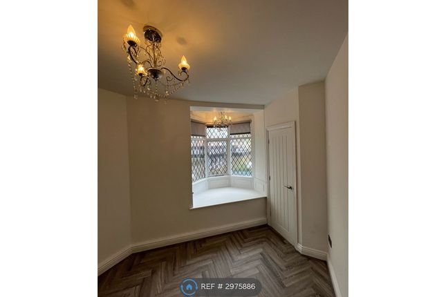 Flat, AD Gateacre Brow, Liverpool photo 3