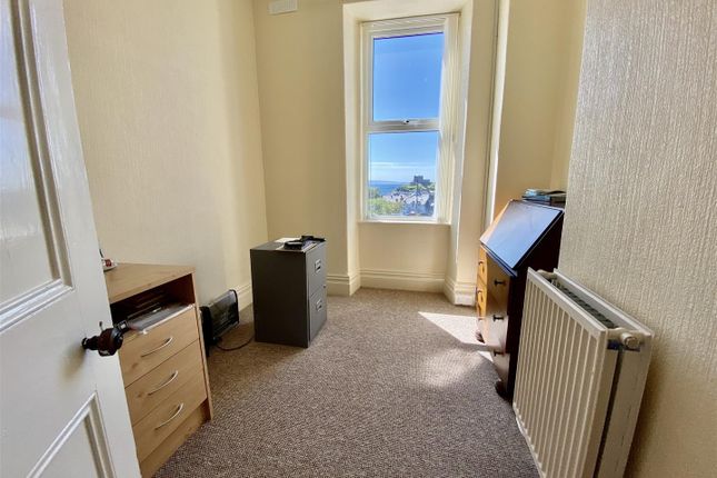 Town house for sale in Y Maes, Criccieth