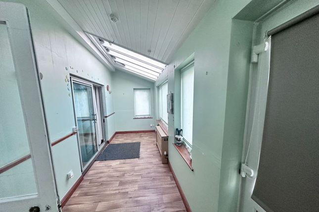 Y Foelas, Station Road, Llanrug, Caernarfon Ll55 4Be