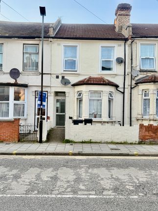 3-bed house on 8 Cecil , Cecil Road, Hounslow, £525,000