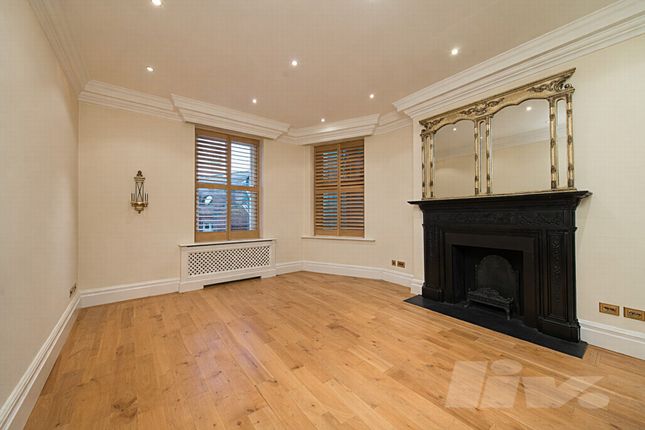 3-bed flat on 35 141-149, Knightsbridge, London, £1,495,000