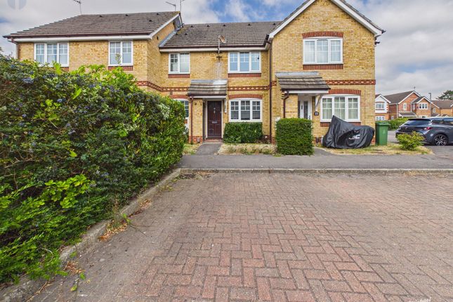 34 Carnation Way, Aylesbury photo 3