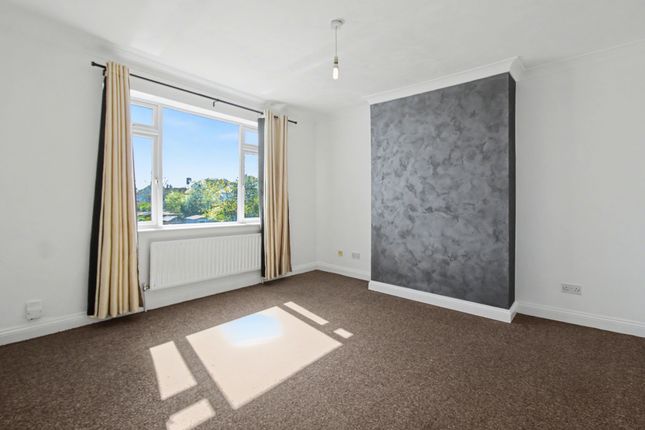 Flat 1, 64 Church Lane East, Aldershot photo 2