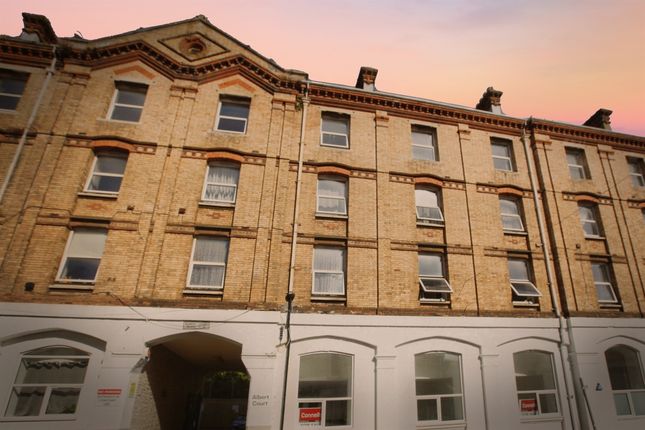 2-bed flat on 14, Albert Court, Market Street, Torquay, £100,000