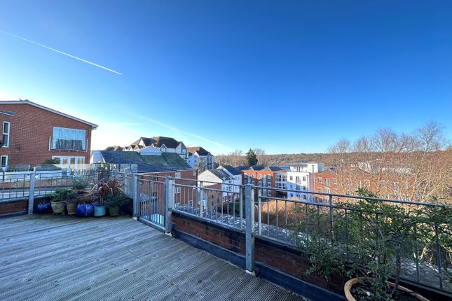 Flat for sale in Barton Mill Road, Canterbury, Kent
