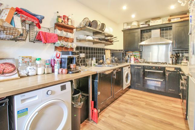 45, Barnack Grove, Royston photo 4