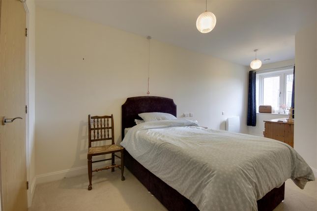 Flat for sale in Field Close, Cottingham