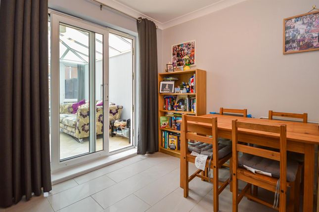 5, Dalefield Way, Normanton photo 4