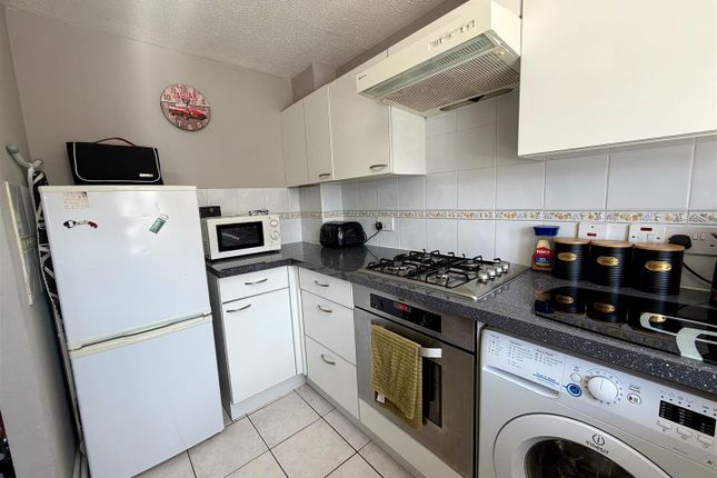 33, Honeysuckle Way, Herne Bay photo 5