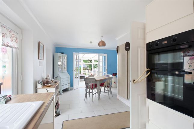 106, Bamford Road, Chesterfield photo 4