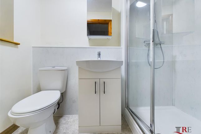 Room 3, 6, Columbia Avenue, Edgware photo 3