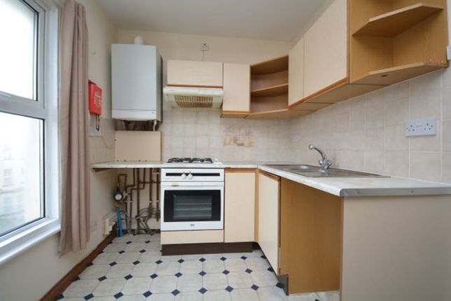 Flat to rent in Crescent Road, Ramsgate
