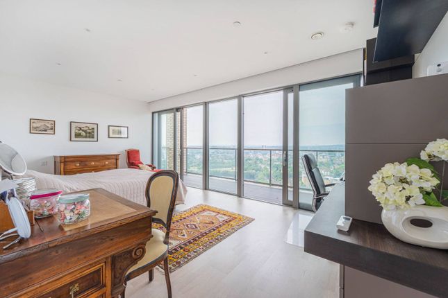 Thumbnail Flat for sale in East Ferry Road, Canary Wharf, London