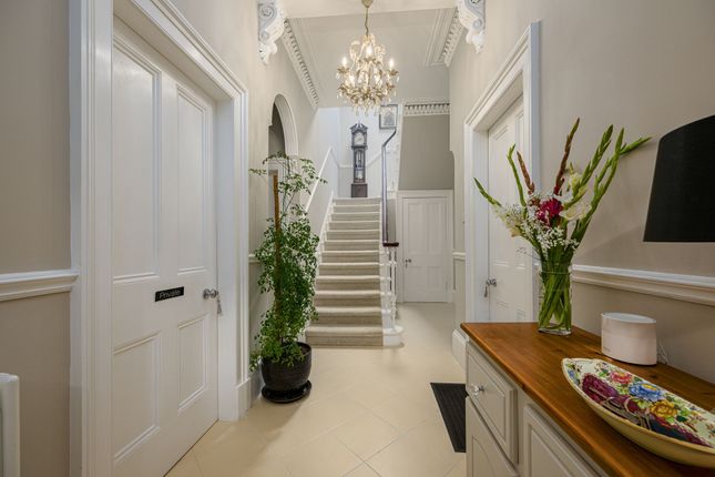 131 Long Lane, Dundee photo 3