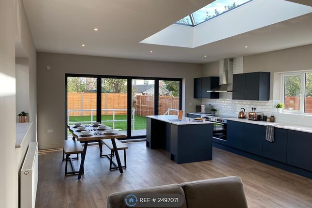 Spacious Kitchen-Diner