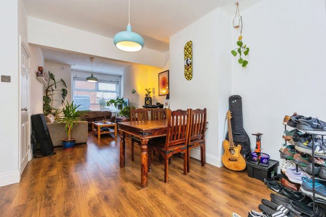 112, Taylors Road, Manchester photo 4