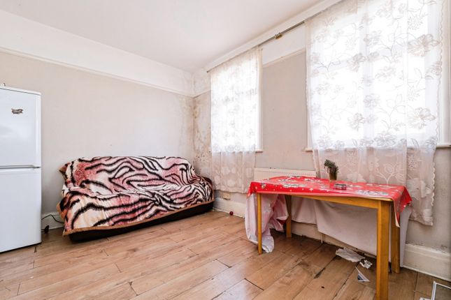 35A,, Ripple Road, London photo 2